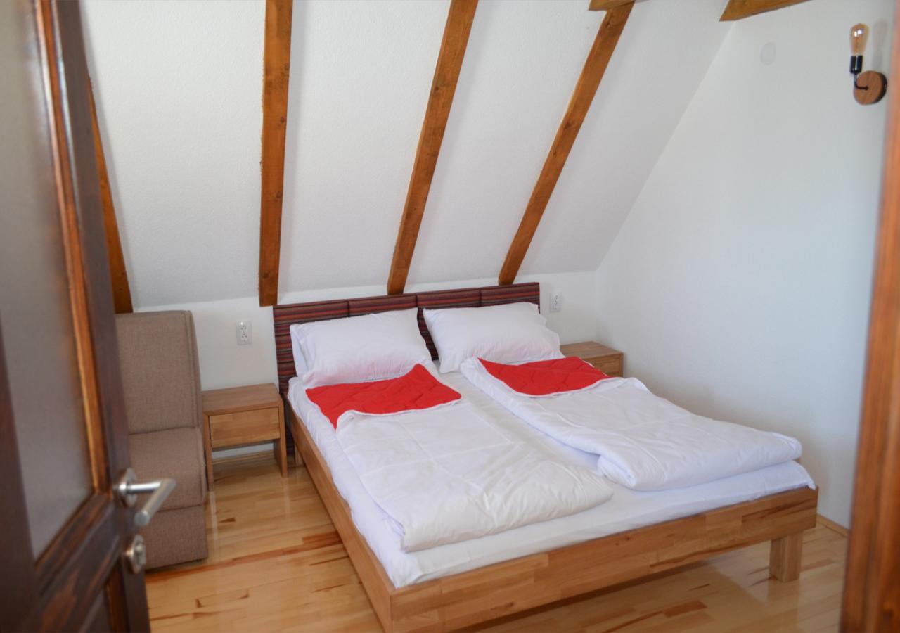 Konoba Ognjiste Bed & Breakfast Sokolac  Luaran gambar
