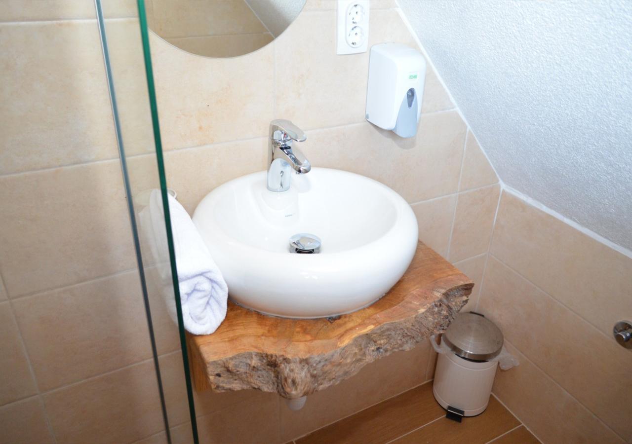 Konoba Ognjiste Bed & Breakfast Sokolac  Luaran gambar