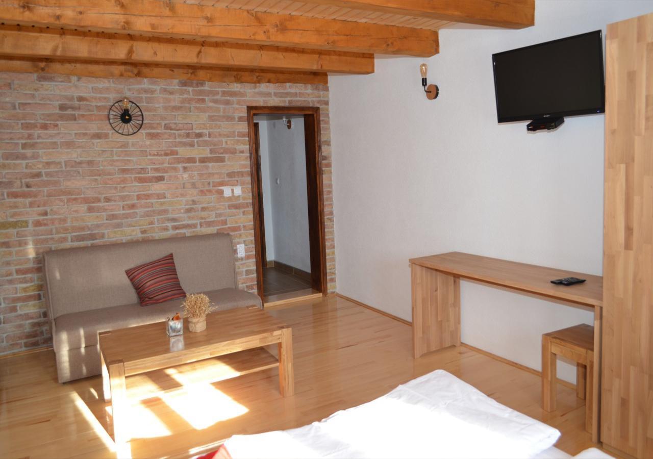 Konoba Ognjiste Bed & Breakfast Sokolac  Luaran gambar