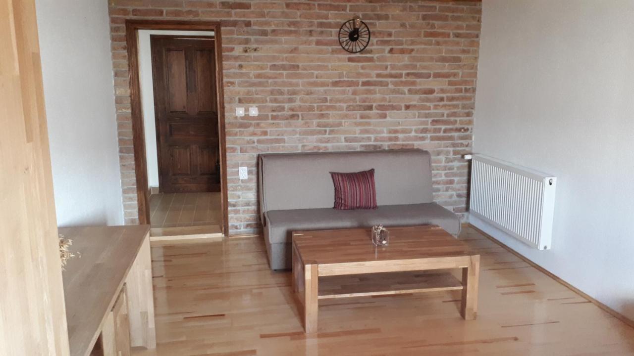 Konoba Ognjiste Bed & Breakfast Sokolac  Luaran gambar