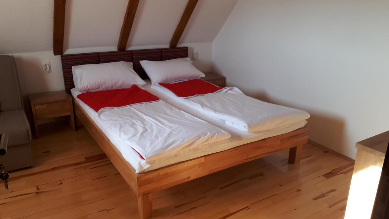 Konoba Ognjiste Bed & Breakfast Sokolac  Luaran gambar