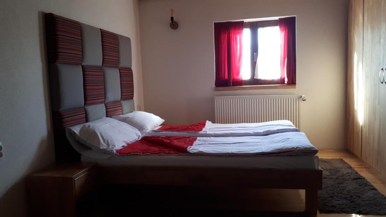 Konoba Ognjiste Bed & Breakfast Sokolac  Luaran gambar