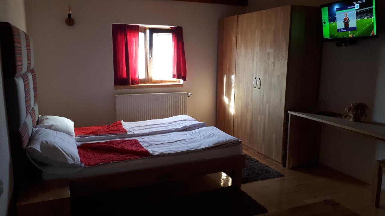 Konoba Ognjiste Bed & Breakfast Sokolac  Luaran gambar