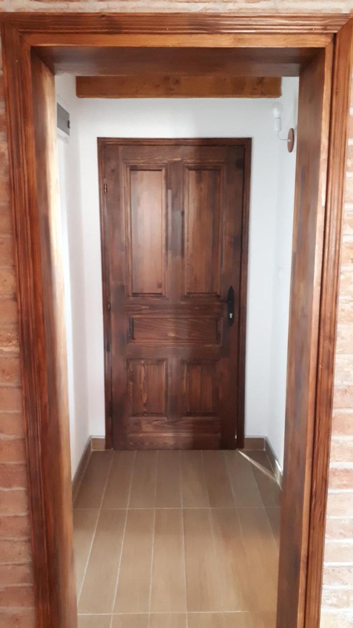 Konoba Ognjiste Bed & Breakfast Sokolac  Luaran gambar