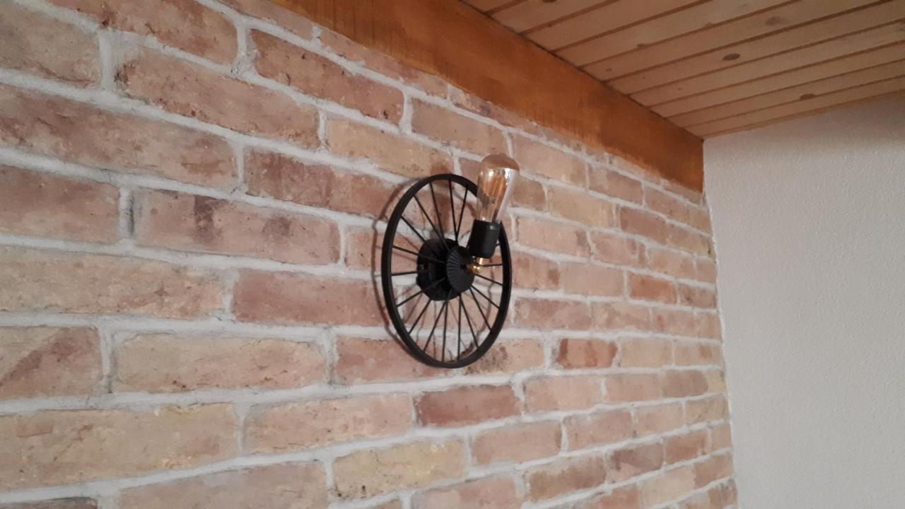 Konoba Ognjiste Bed & Breakfast Sokolac  Luaran gambar