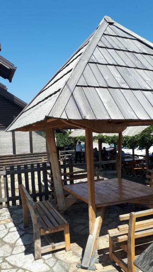Konoba Ognjiste Bed & Breakfast Sokolac  Luaran gambar