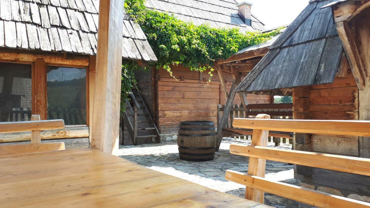 Konoba Ognjiste Bed & Breakfast Sokolac  Luaran gambar