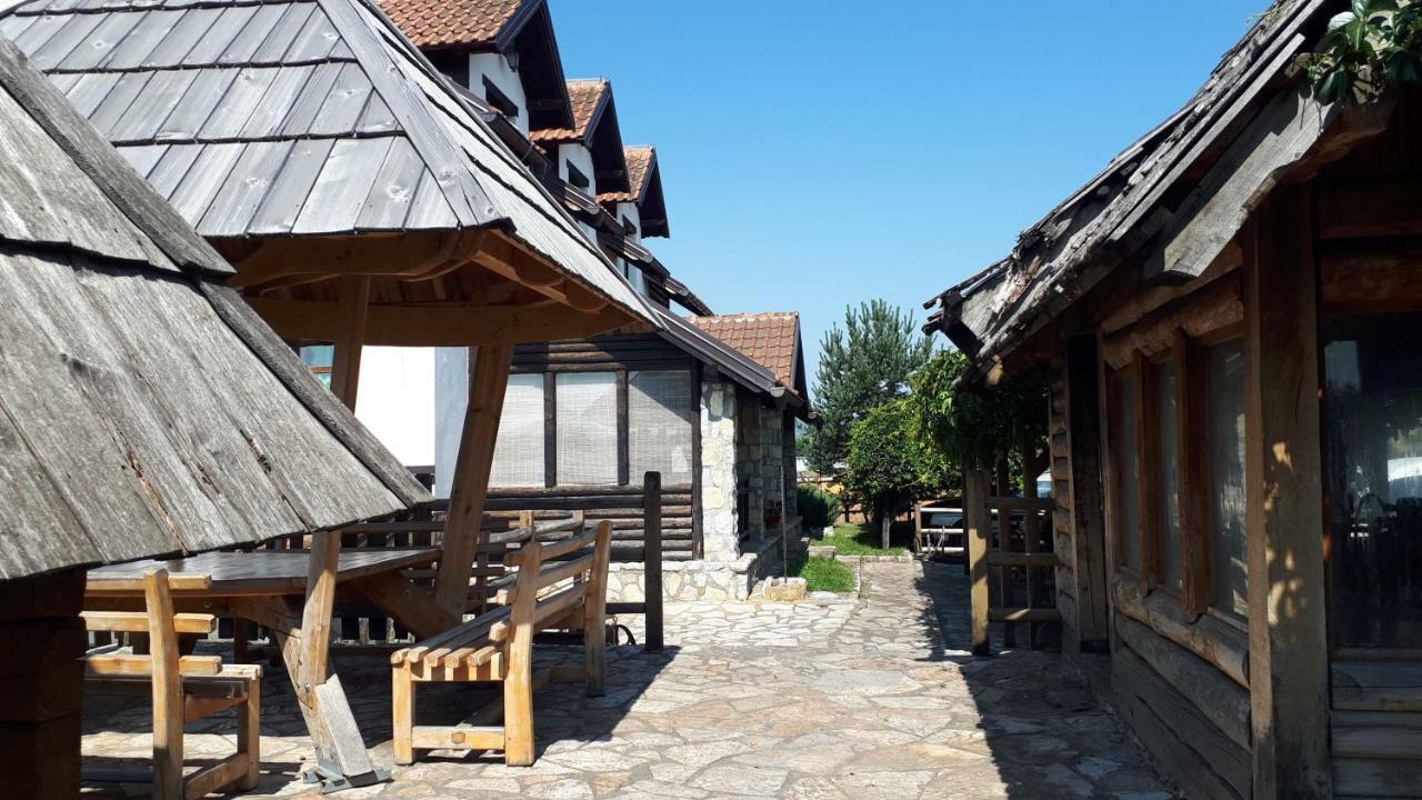 Konoba Ognjiste Bed & Breakfast Sokolac  Luaran gambar