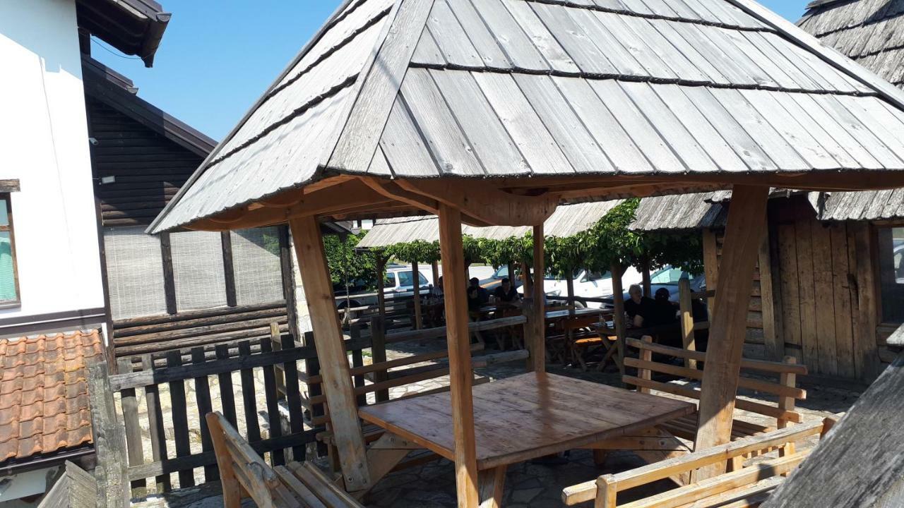 Konoba Ognjiste Bed & Breakfast Sokolac  Luaran gambar
