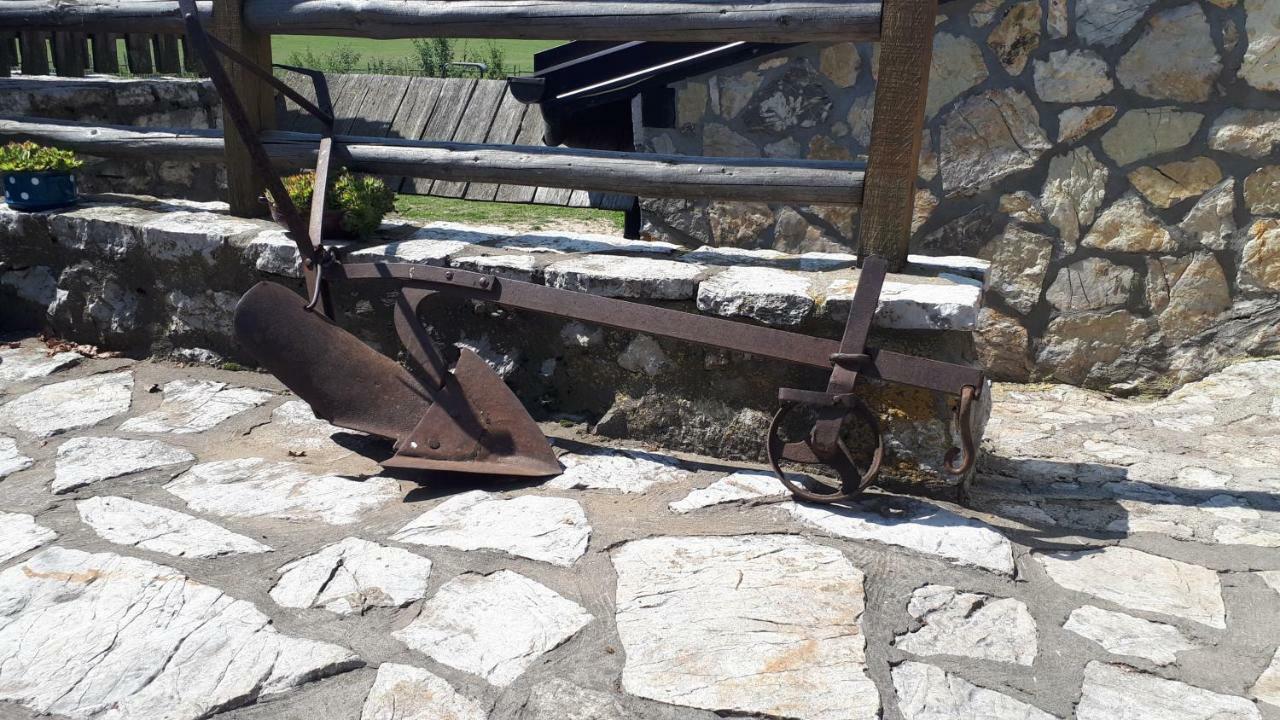 Konoba Ognjiste Bed & Breakfast Sokolac  Luaran gambar