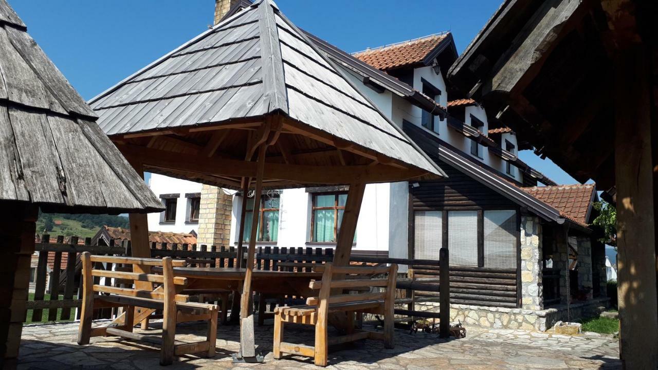 Konoba Ognjiste Bed & Breakfast Sokolac  Luaran gambar